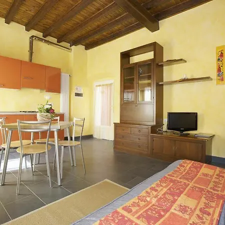 アパートホテル Residenza Pesce D'oro 3*